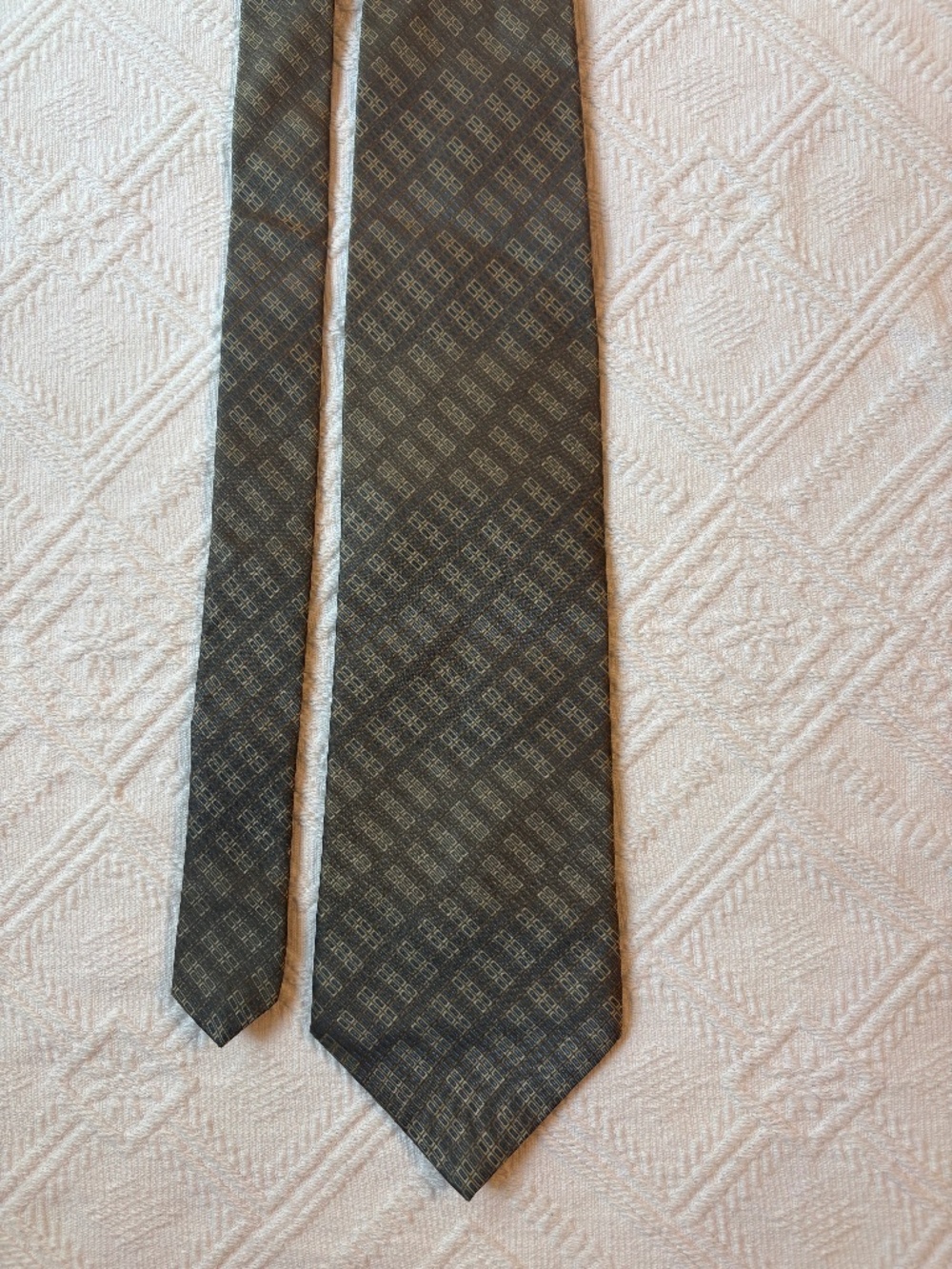 DKNY Men's Vintage Classic Silk Blend Tie - Brown/Taupe Geometric Grid Pattern